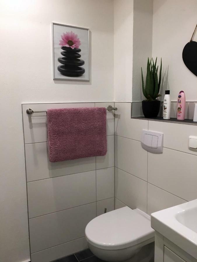 Gaestewohnung A+C Bovet Strasen Luaran gambar
