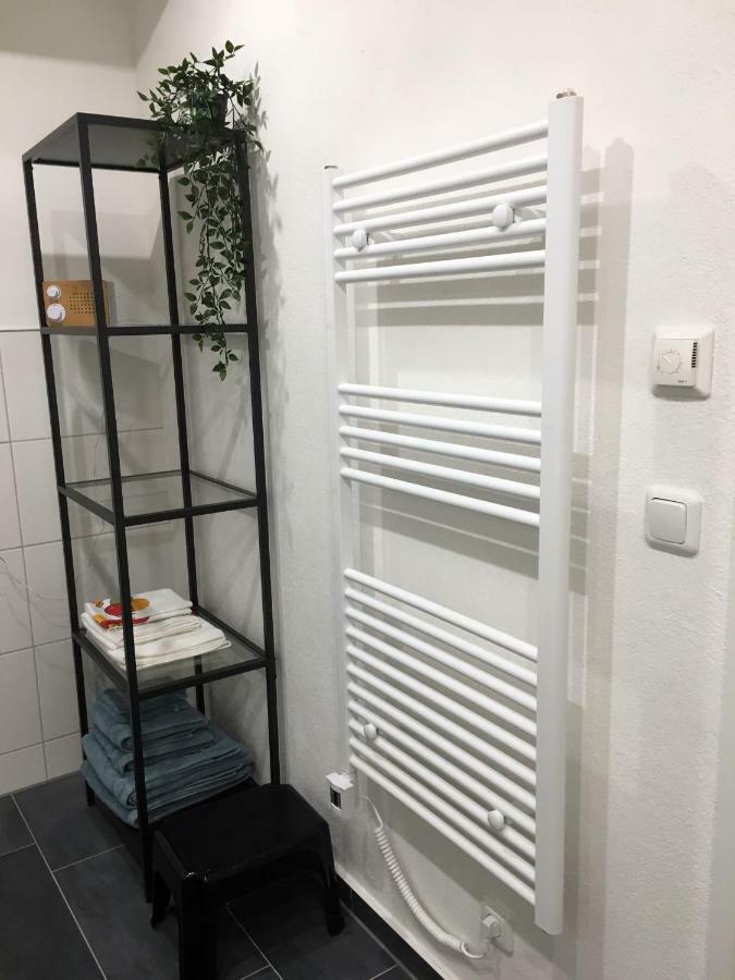 Gaestewohnung A+C Bovet Strasen Luaran gambar